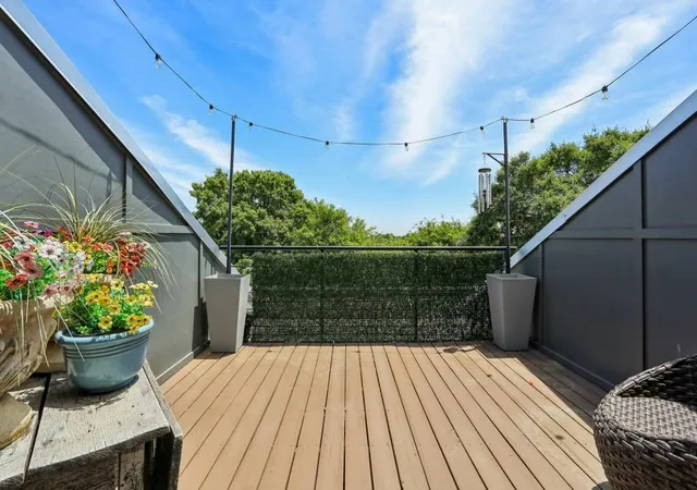 Listing Photo 2 - Condo for sale in building located at 346 Peters St Sw, Atlanta, GA 30313 - Unit #303
