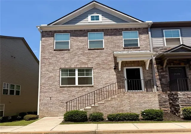 Townhouse for sale at 222 Ismal Dr, Atlanta, GA 30331 | MLS# 7819851