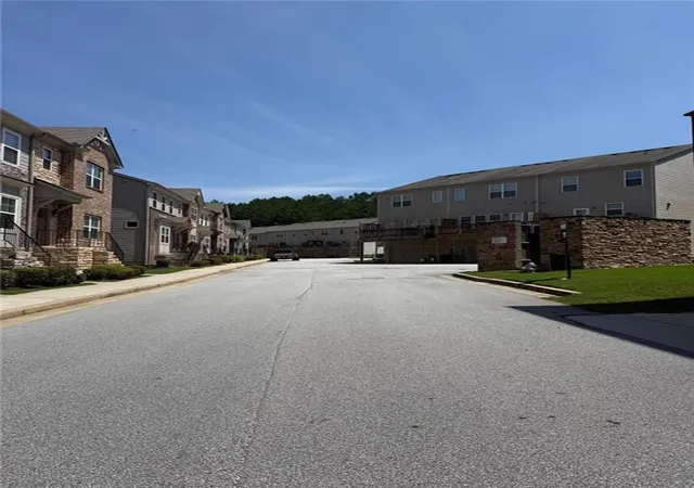 Photo 3 of Townhouse for sale at 222 Ismal Dr, Atlanta, GA 30331 | MLS# 7819851 | Listing updated on 2026-08-12