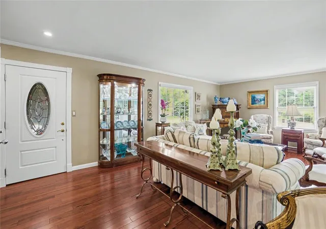 Photo 4 of Sale Pending at 1054 Fairfield Dr NE, Marietta, GA 30068 | MLS# 7811976 | Listing updated on 2026-08-26