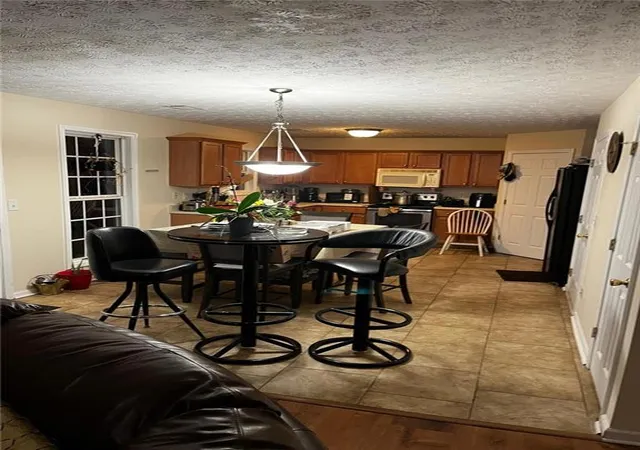 Photo 3 of Single family home for sale at 895 Paper Crk Dr, Lawrenceville, GA 30046 | MLS# 7815961 | Listing updated on 2026-08-09