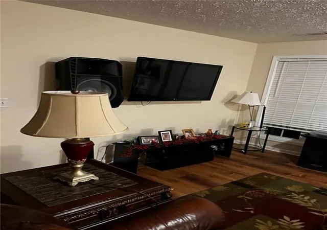 Photo 4 of Single family home for sale at 895 Paper Crk Dr, Lawrenceville, GA 30046 | MLS# 7815961 | Listing updated on 2026-08-09