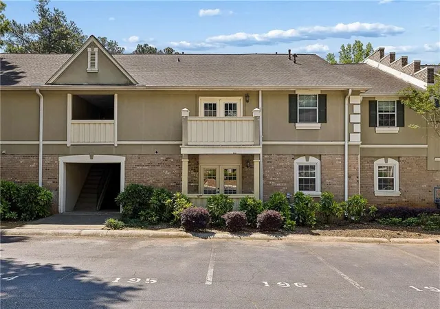 Photo 2 of Condo for sale at 6900 Roswell Rd #Q6, Sandy Springs, GA 30328 | MLS# 7761691 | Listing updated on 2026-09-04