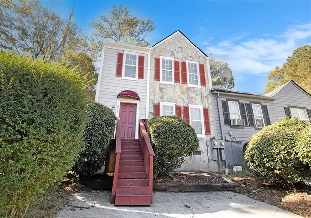 Photo 2 of Townhouse for sale at 3521 Kingswood Trl, Decatur, GA 30034 | MLS# 7824392 | Listing updated on 2026-09-09