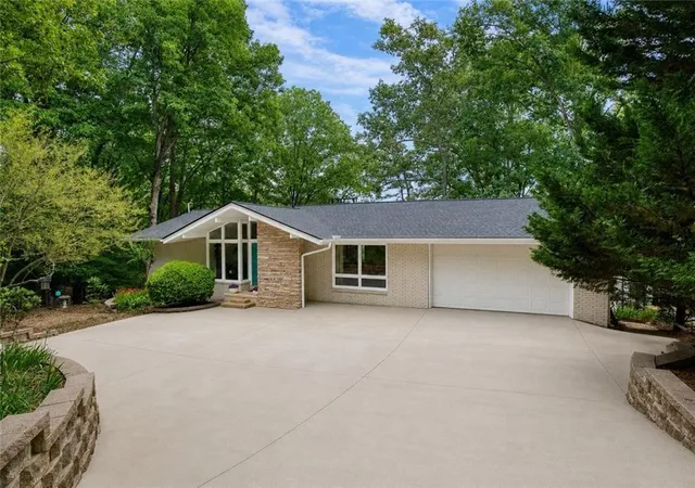 Photo 1 of Sale Pending at 5950 Truman Mountain Rd, Gainesville, GA 30506 | MLS# 7771615 | Listing updated on 2026-08-25