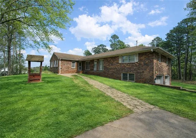 1st image of 3191 Ernest W Barrett Pkwy Nw, Marietta, GA 30064 | MLS# 7742874