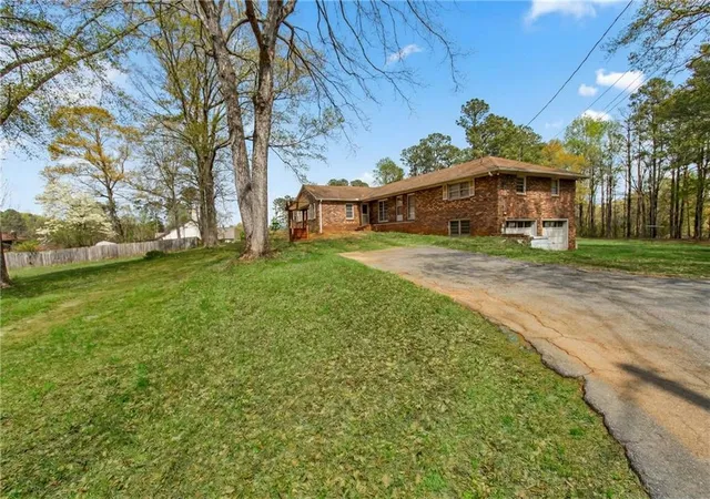 3rd image of 3191 Ernest W Barrett Pkwy Nw, Marietta, GA 30064 | MLS# 7742874