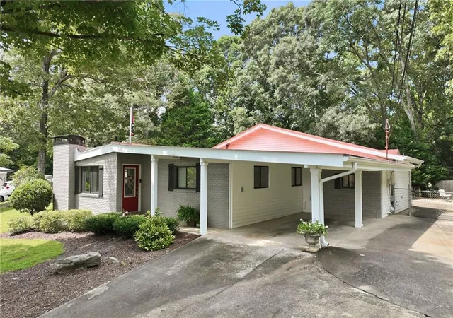 2nd image of 3532 Wesley Dr, Gainesville, GA 30506 | MLS# 7822882