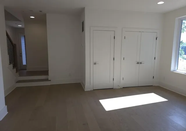 3rd image of 420 Cedar Dust Dr, Decatur, GA 30030 | MLS# 7747892