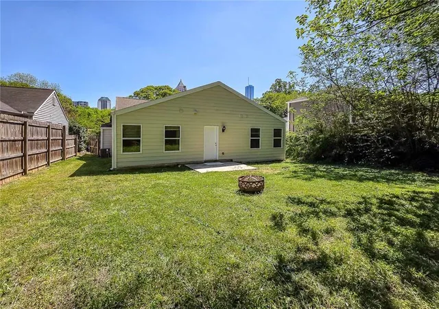 Homes for sale in Atlanta, GA | 1258 Holly St Nw, Atlanta, GA 30318 | MLS# 7749847