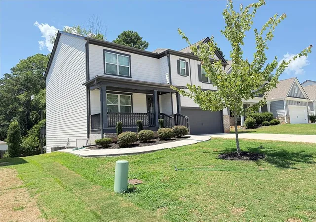 Photo 2 of Single family home for sale at 5634 Cricket Melody Ln, Flowery Branch, GA 30542 | MLS# 7807700 | Listing updated on 2026-08-13