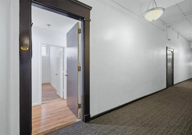 Listing Photo 3 - Condo for sale in building located at 1031 State St Nw, Atlanta, GA 30318 - Unit #106