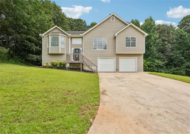 2nd image of 2791 Willow Tree Overlook, Douglasville, GA 30135 | MLS# 7803512