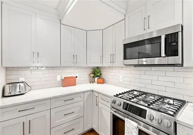 4th image of 2965 Pharr Ct S Nw, Atlanta, GA 30305