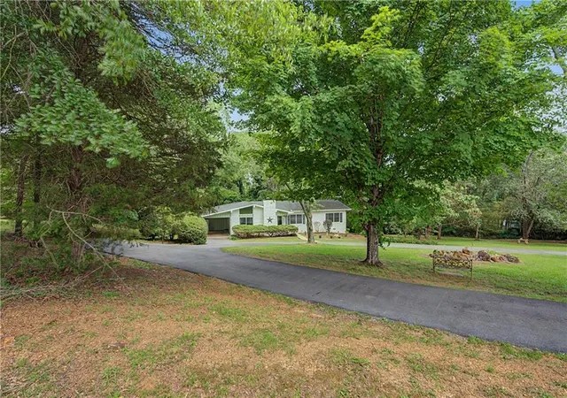 2nd image of 6 Virginia Cir, Cedartown, GA 30125 | MLS# 7787955