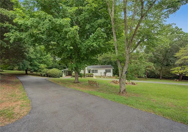 3rd image of 6 Virginia Cir, Cedartown, GA 30125 | MLS# 7787955