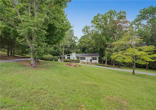 4th image of 6 Virginia Cir, Cedartown, GA 30125 | MLS# 7787955