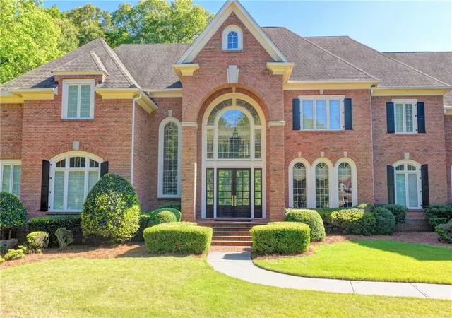 Photo 2 of Single family home for sale at 520 Old Cobblestone Dr, Sandy Springs, GA 30350 | MLS# 7748192 | Listing updated on 2026-09-08