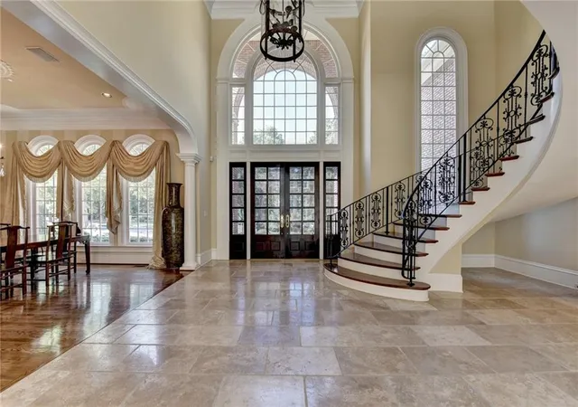 Photo 4 of Single family home for sale at 520 Old Cobblestone Dr, Sandy Springs, GA 30350 | MLS# 7748192 | Listing updated on 2026-09-08