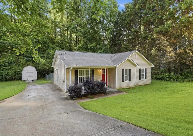 Photo 3 of Sale Pending at 572 Southern Tr Dr, Rockmart, GA 30153 | MLS# 7784500 | Listing updated on 2026-10-13