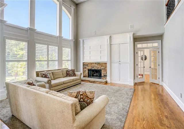Photo 4 of Single family home for sale at 1043 Meadow Clb Ct, Suwanee, GA 30024 | MLS# 7822812 | Listing updated on 2026-09-20