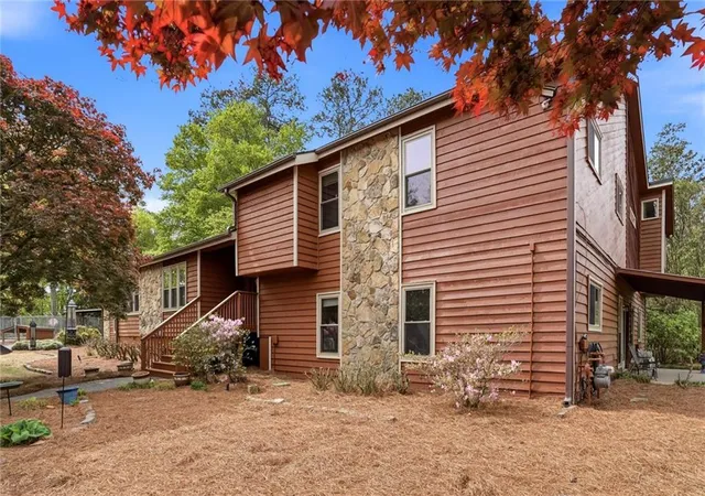 Photo 2 of Sale Pending at 4228 Cove Ct Ne, Marietta, GA 30067 | MLS# 7749718 | Listing updated on 2026-09-02