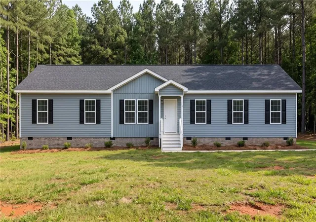 Photo 2 of Single family home for sale at 4230 Belvedere Dr, Gainesville, GA 30506 | MLS# 7860532 | Listing updated on 2026-10-30