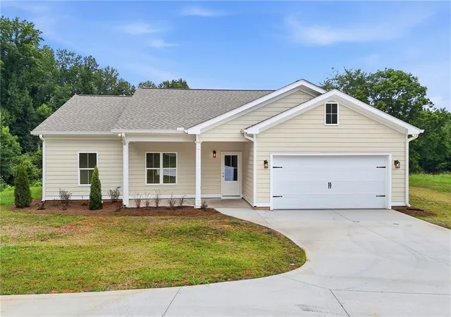 Photo 1 of Single family home for sale at 35 Quail Walk, Jasper, GA 30143 | MLS# 7859869 | Listing updated on 2026-10-29