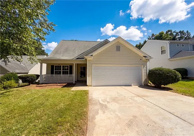 Homes for sale in Atlanta, GA | 635 Sable View Ln, Atlanta, GA 30349 | MLS# 7795087