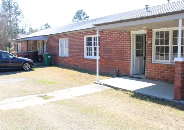 Homes for sale in Sylvester, GA | 707 N Washington St, Sylvester, GA 31791 | MLS# 7736141
