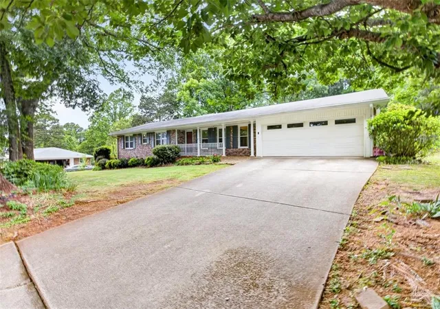 3rd image of 5623 Crestwood Dr, Stone Mountain, GA 30087 | MLS# 7770374