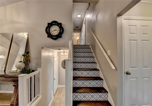 Photo 3 of Single family home for sale at 4069 Keheley Glen Dr Ne, Marietta, GA 30066 | MLS# 7748737 | Listing updated on 2026-08-28