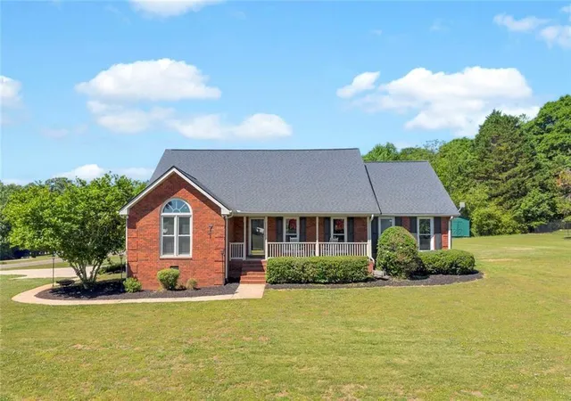 1st image of 71 Woodridge Wy, Royston, GA 30662 | MLS# 7756831