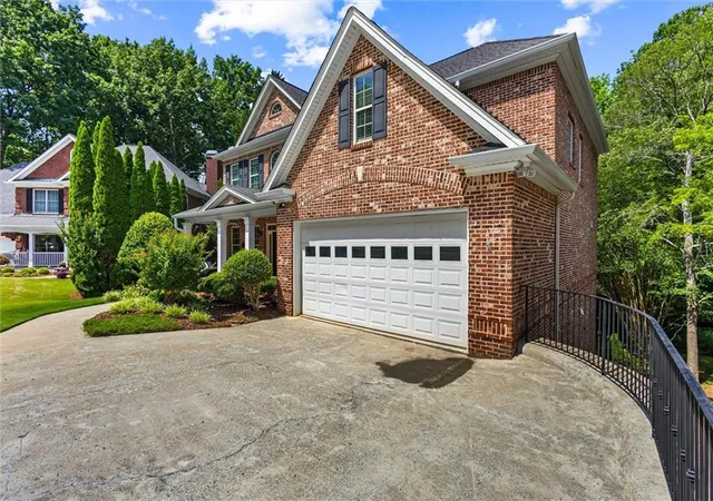 3rd image of 1795 Presidents Dr, Lawrenceville, GA 30043 | MLS# 7791520