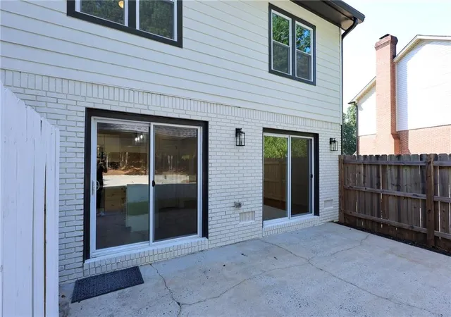 Photo 2 of House for sale at 150 Hunters Cvs, Roswell, GA 30076 | MLS# 7828262 | Listing updated on 2026-08-29