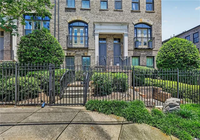 Townhouse for sale at 35 Honour Ave NW, Atlanta, GA 30305 | MLS# 7792371