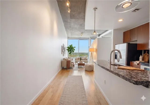 2nd image of 923 Peachtree St Ne #1334, Atlanta, GA 30309 | MLS# 7791325