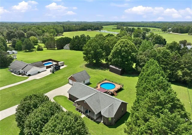 3rd image of 5573 Clarks Bridge Rd, Clermont, GA 30527 | MLS# 7822202