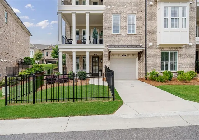 3rd image of 4989 Sealy Cir, Peachtree Corners, GA 30092 | MLS# 7822915