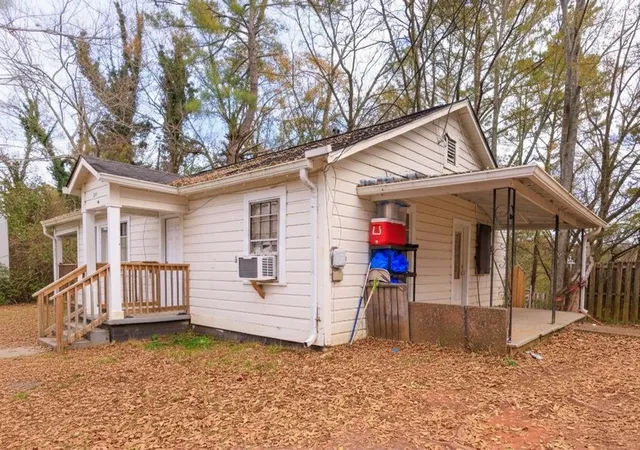 Photo 1 of Single family home for sale at 241 E Killian St, Canton, GA 30114 | MLS# 7536379 | Listing updated on 2026-09-02