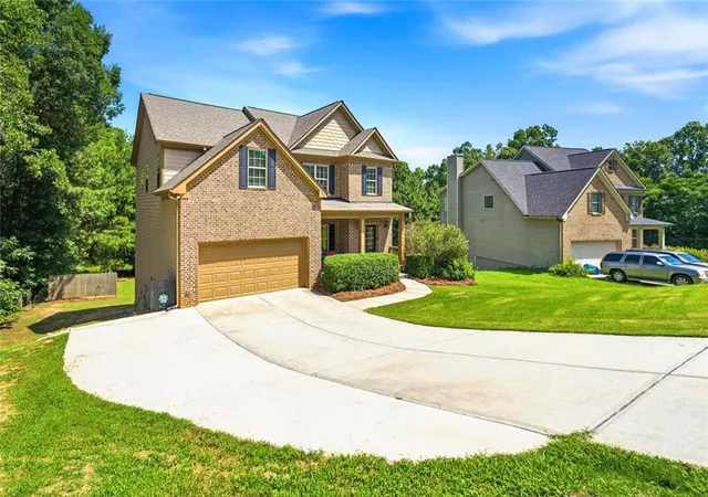 Photo 1 of Single family home for sale at 905 Maple Crk Ct, Loganville, GA 30052 | MLS# 7808622 | Listing updated on 2026-10-30
