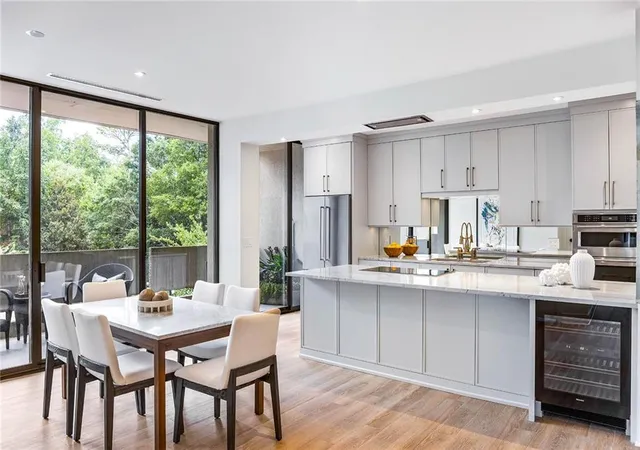 Photo 1 of Condo for sale at 2575 Peachtree Rd Nw #6G, Atlanta, GA 30305 | MLS# 7854413 | Listing updated on 2026-10-17