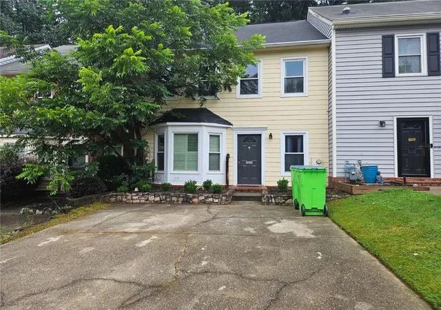 Photo 1 of Sale Pending at 513 Salem Woods Dr Se, Marietta, GA 30067 | MLS# 7804745 | Listing updated on 2026-10-09