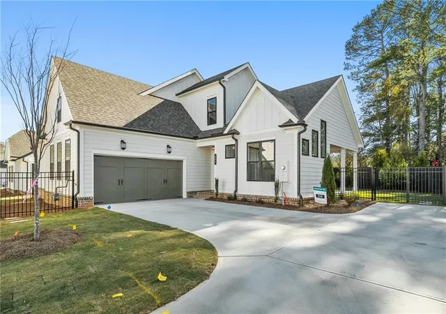 1st image of 555 Pearl St, Cumming, GA 30040 | MLS# 7820197