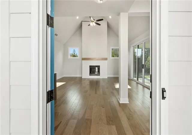 2nd image of 555 Pearl St, Cumming, GA 30040 | MLS# 7820197
