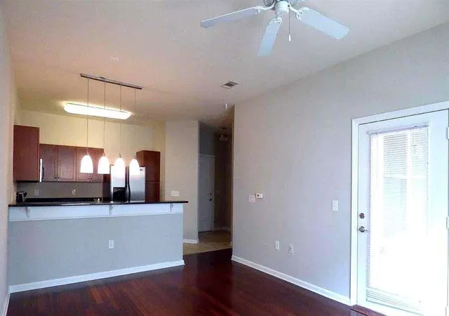 3rd image of 870 Mayson Turner Rd, Atlanta, GA 30314 | MLS# 7712229