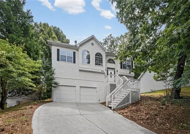 Photo 3 of Single family home for sale at 2646 Mcguire Dr Nw, Kennesaw, GA 30144 | MLS# 7803768 | Listing updated on 2026-09-10