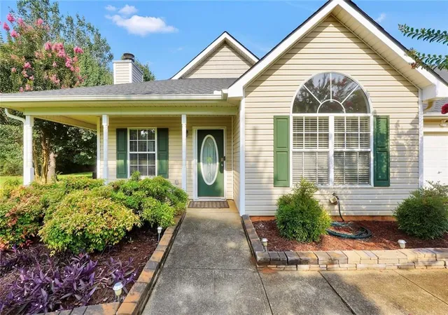 Photo 1 of Single family home for sale at 1130 Larkspur Dr, Locust Grove, GA 30248 | MLS# 7830198 | Listing updated on 2026-09-01