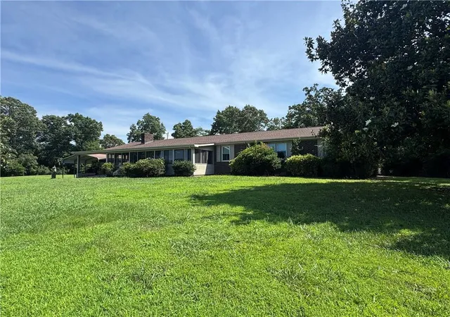 Photo 2 of Single family home for sale at 2113 Union Grv Church Rd Se, Adairsville, GA 30103 | MLS# 7789031 | Listing updated on 2026-09-24