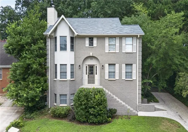 Photo 1 of Single family home for sale at 907 Heritage Hills, Decatur, GA 30033 | MLS# 7816355 | Listing updated on 2026-09-09
